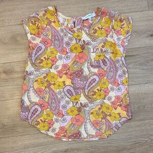 Lilly White Women’s Paisley Top Size Large Capped Sleeve NWOT